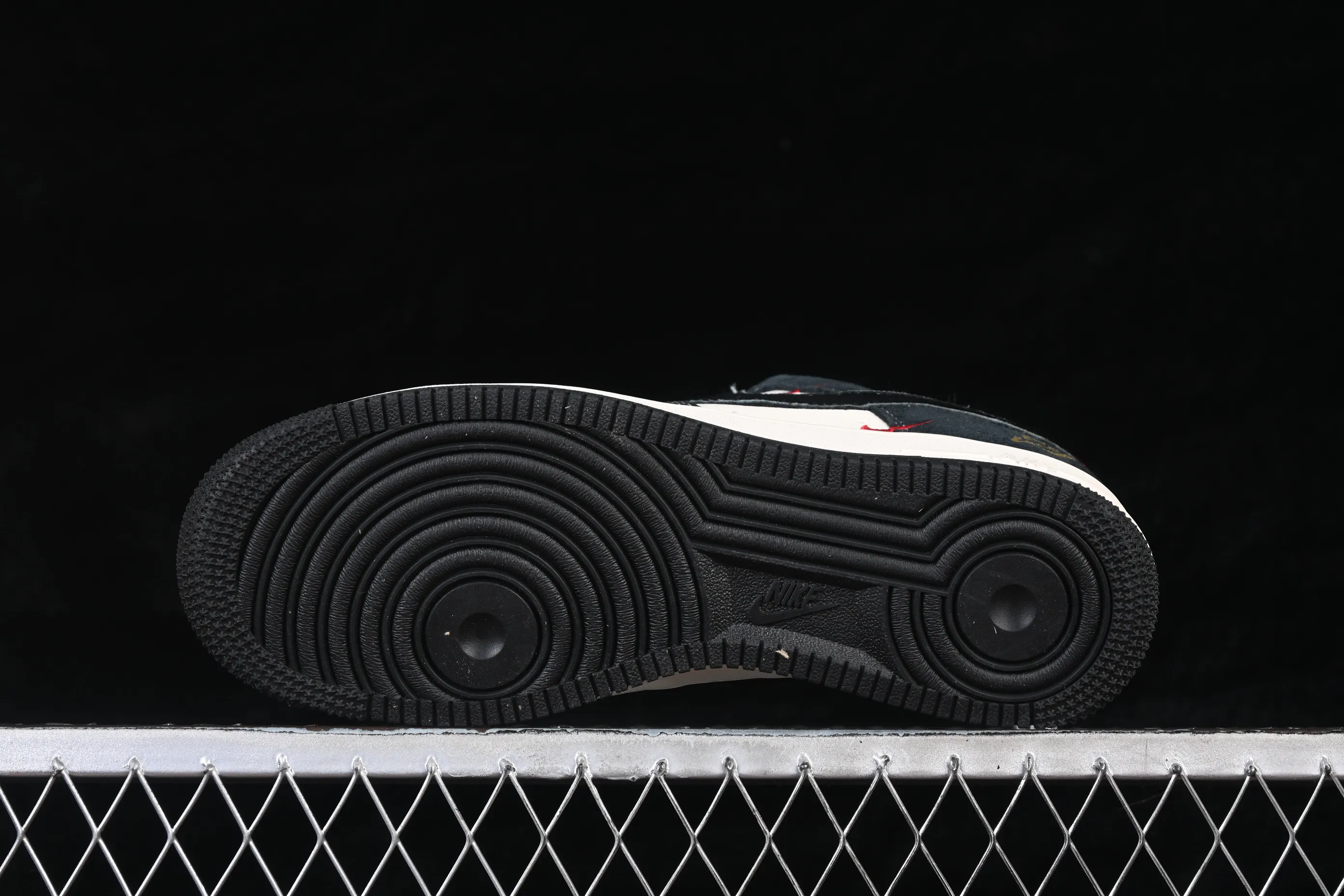 All categories Nk Air Force 1 Air Force series Nk Air Force 1 Low Air Force low-top Nike Air Force 1'07 Low black and white contrast Air Force 1 low-top casual sneakers HT5088-630